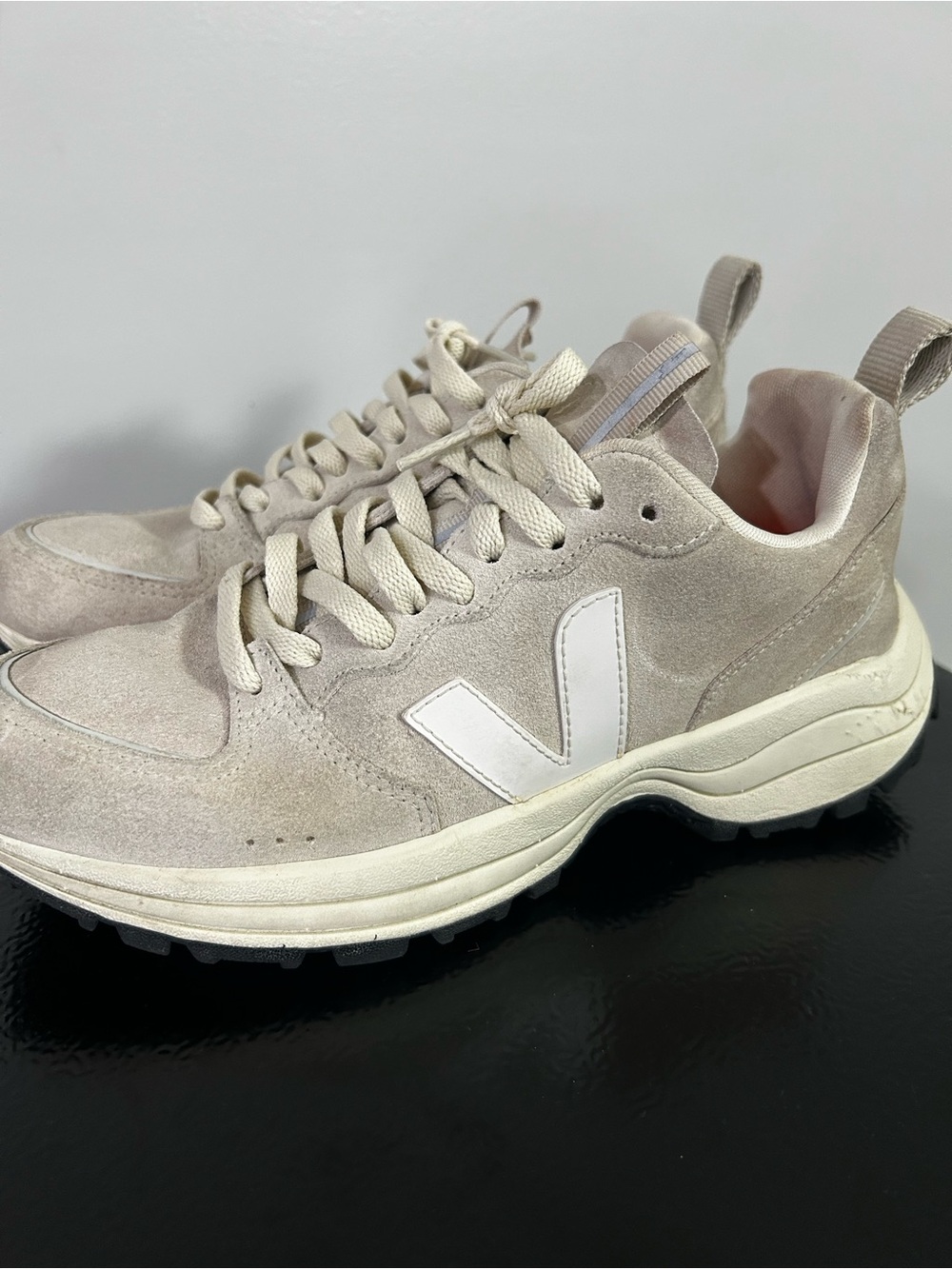 VEJA VENTURI SUEDE